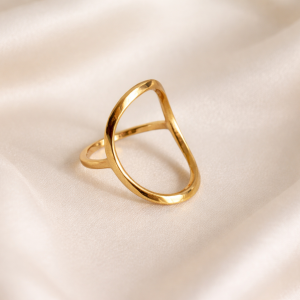 Evara Oval Ring