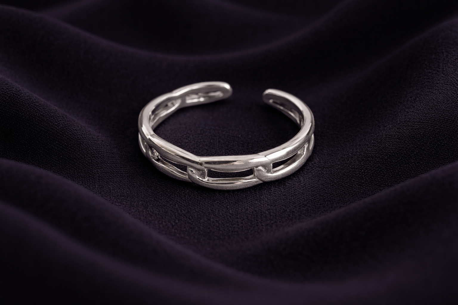Linked Grace Silver Ring